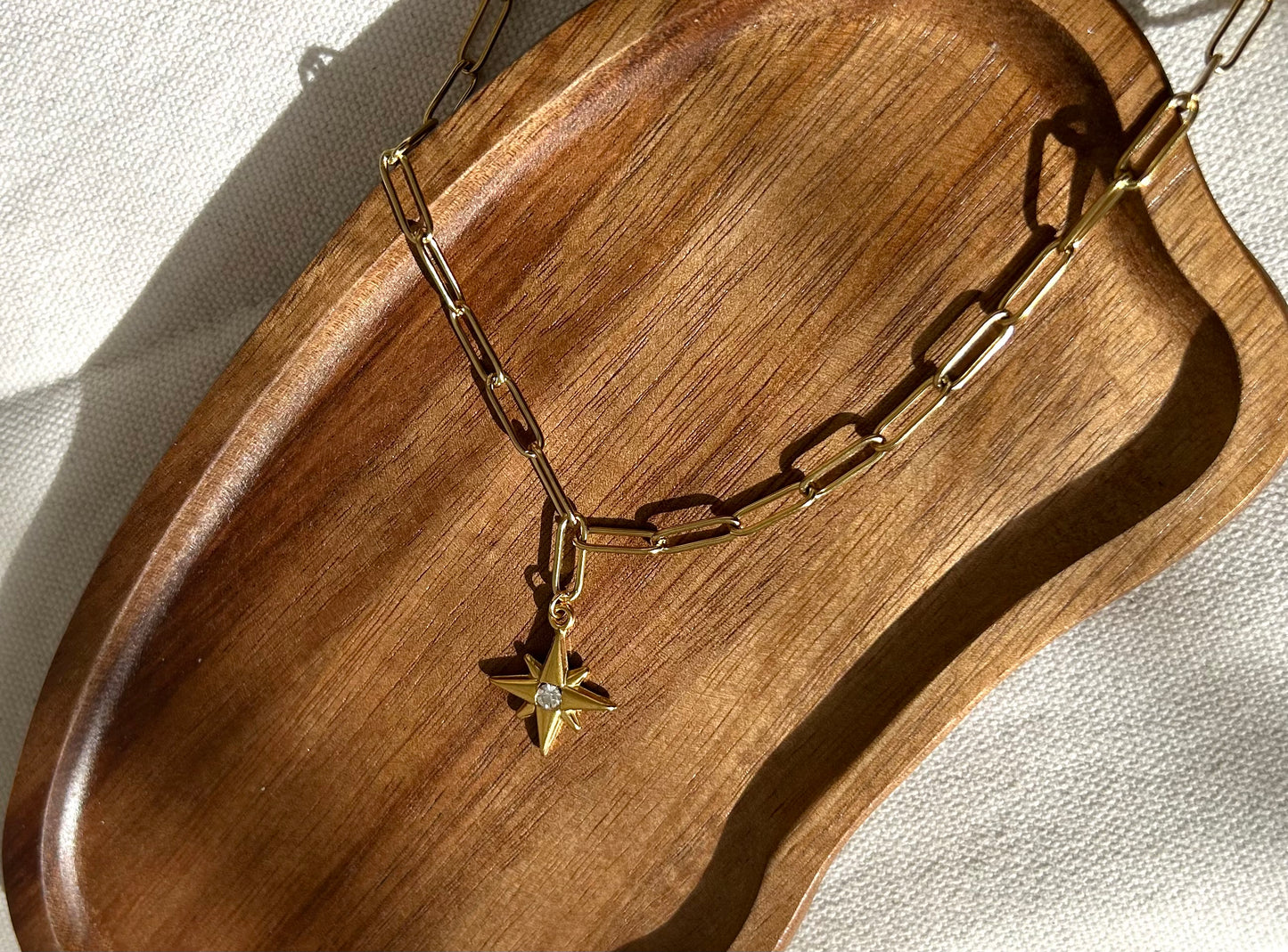 Collier Clorance
